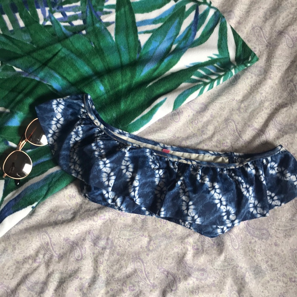 Victoria Secret Off the Shoulder Bikini Top